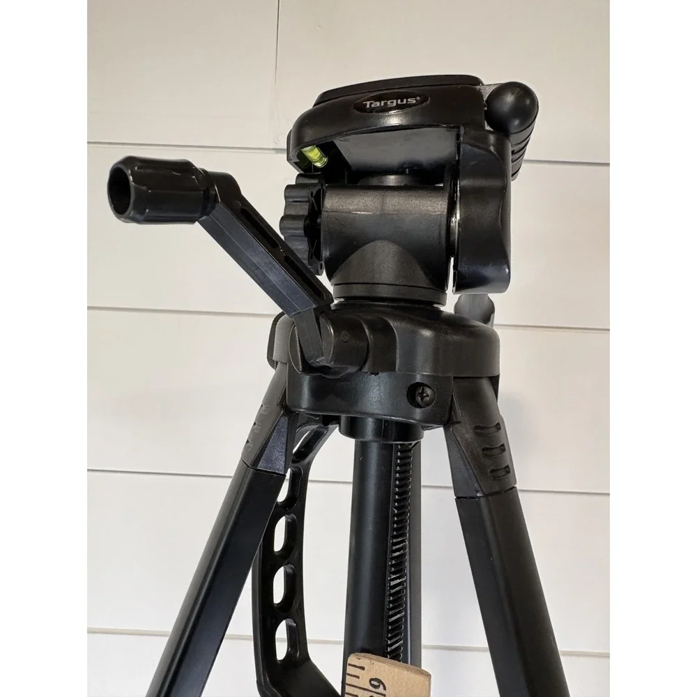 TARGUS Camera Tripod With Carry Bag Lightweight Adjustable Pan Tilt Head